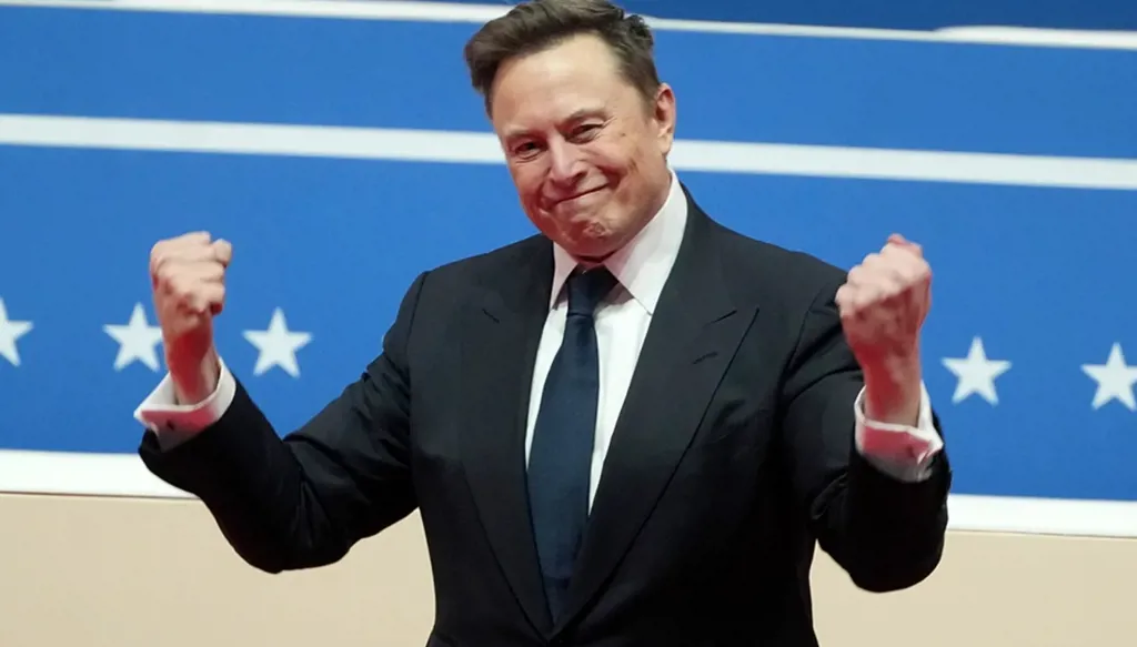 ماسك يصبح أول شخص تبلغ ثروته 700 مليار دولار