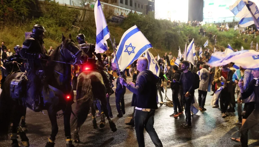 مع اقترابها من العام الثاني... حرب غزة تعمّق الخلافات داخل المجتمع الإسرائيلي