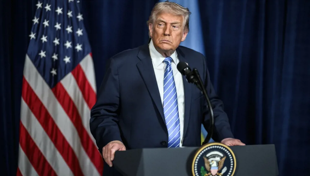 "وول ستريت جورنال": إدارة ترامب تناقش خيارات لضرب إيران