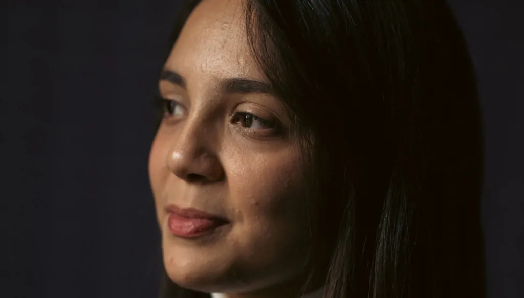 الناشطة السورية بانا العبد تفوز بجائزة السلام الدولية للأطفال