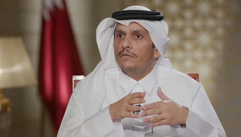 وزير الخارجية القطري يبحث مع لاريجاني في طهران جهود "خفض التصعيد"