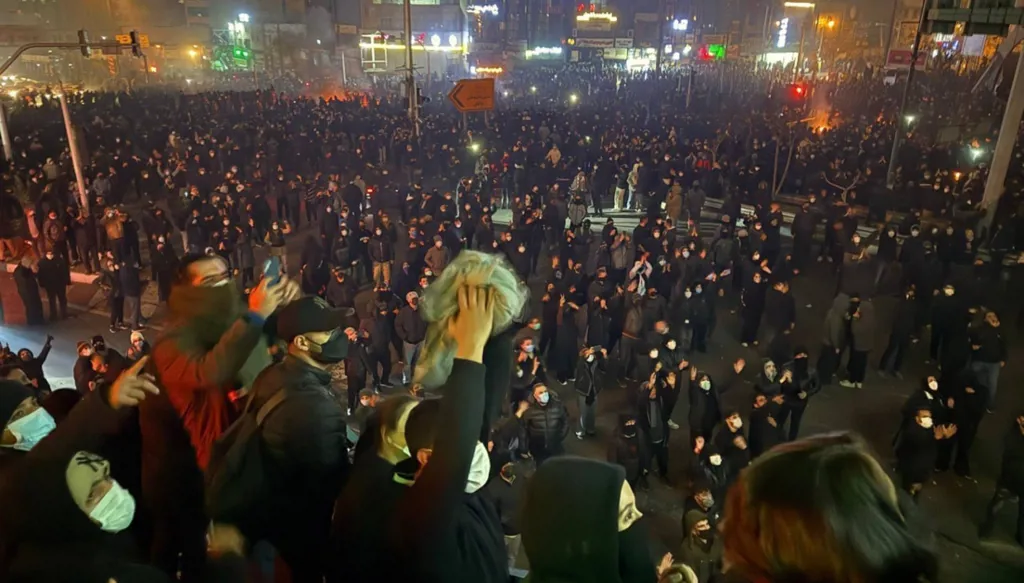 جانب من الاحتجاجات في طهران (إكس)