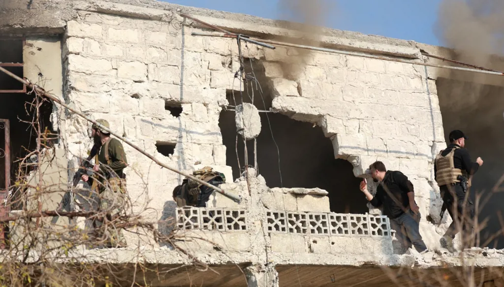 قتلى وجرحى... سوريا تعلن استهداف خلية "سرايا الجواد" التابعة لسهيل الحسن (صور)