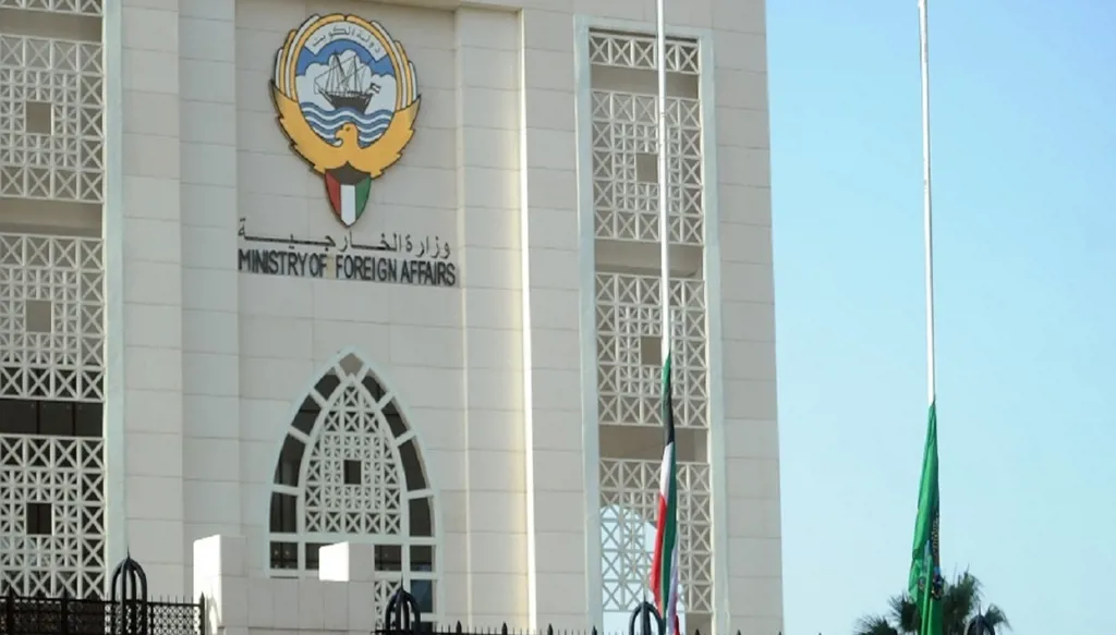 الكويت تشيد بالنهج المسؤول للسعودية والإمارات في أزمة اليمن