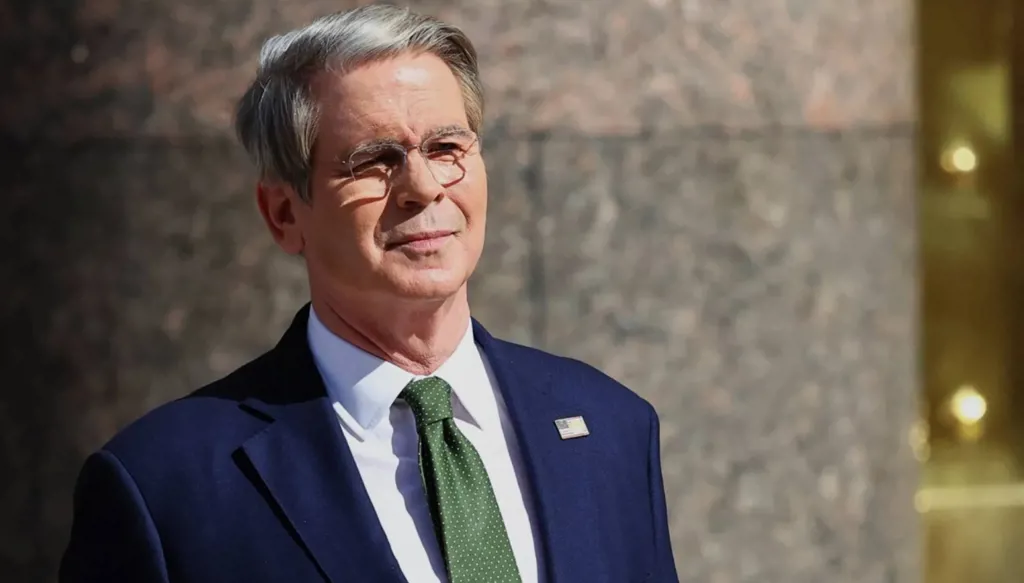 وزير الخزانة الأميركي يكرر تهديد ترامب برسوم باهظة على كندا