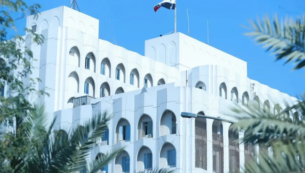 السفارة العراقية في بيروت تعفي العراقيين من التبعات المالية والقانونية عن تجاوز فترات إقامتهم داخل لبنان