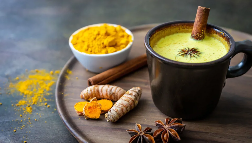 الحليب الذهبي...وصفة سحرية هذه فوائدها!