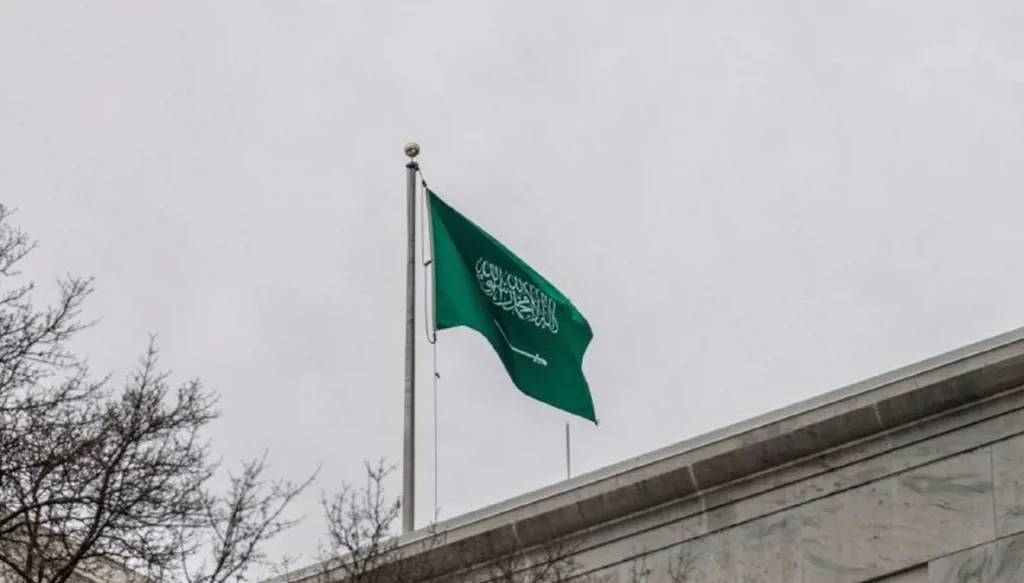 السعودية تعلن اعتراض وتدمير صاروخين باليستيين و4 مسيّرات