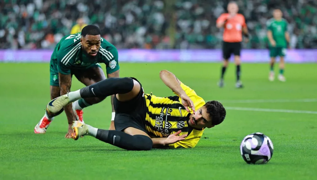 الاتحاد ضد الأهلي في الدوري السعودي... موعد المباراة والقنوات الناقلة