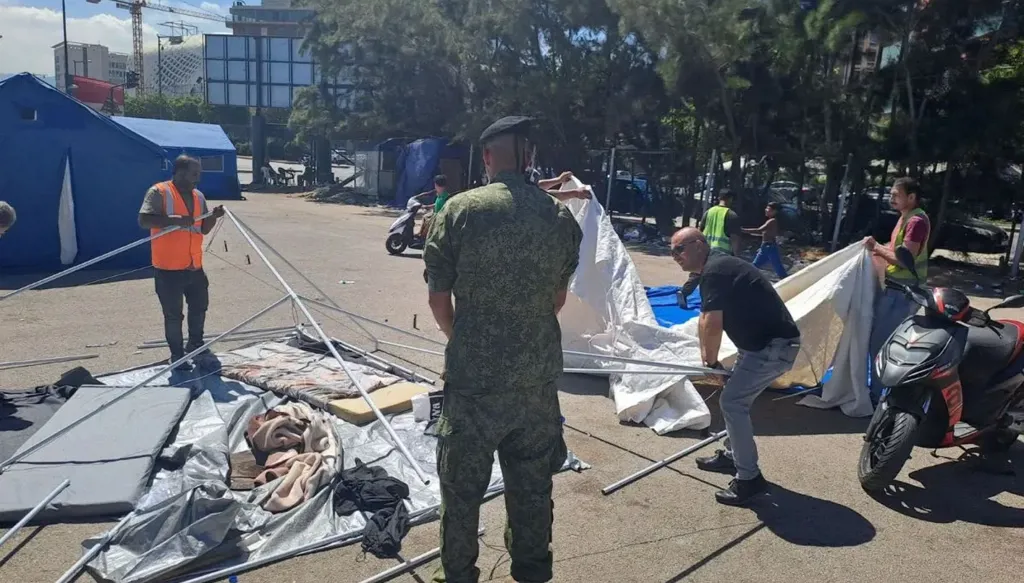 فوج حرس بيروت يزيل خيماً عشوائية في السمرلاند والبيال وسط بيروت