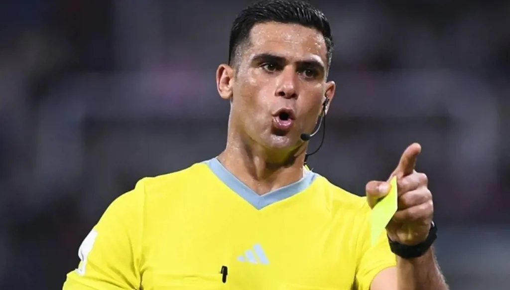 طاقم تحكيم مصري يقود مباراة الجزائر والكونغو الديمقراطية في كأس أمم أفريقيا 2025