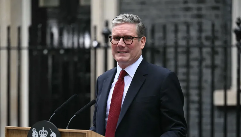 ستارمر يندد بالتصريحات "المهينة" لترامب بشأن دور الحلفاء في أفغانستان