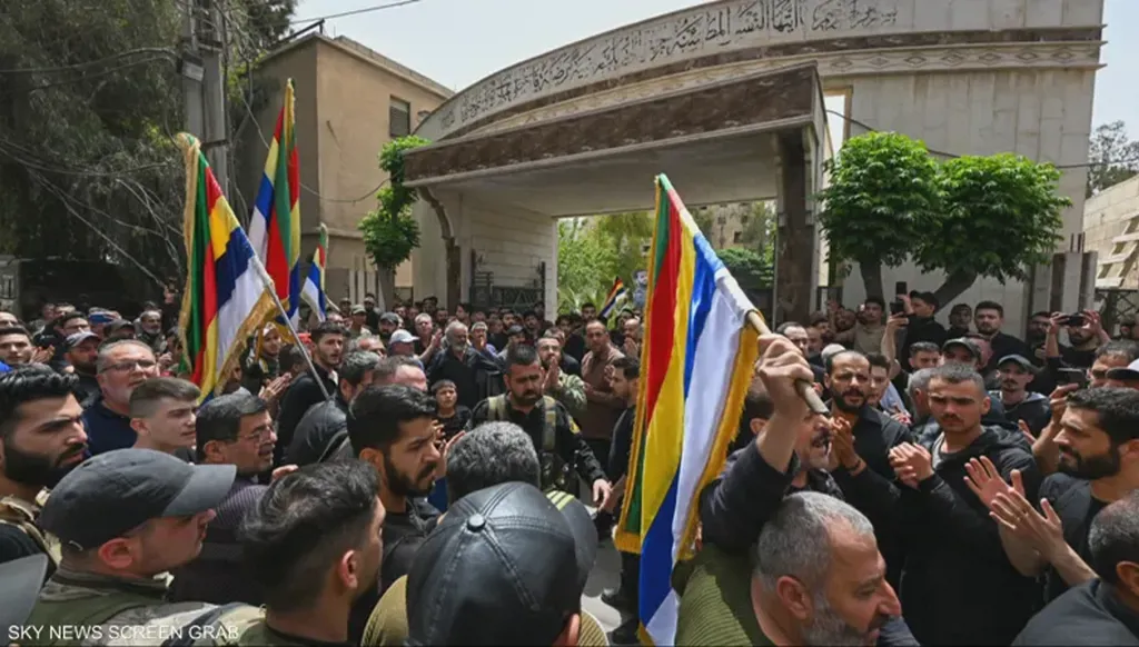 سلاح إسرائيل في السويداء يباع لدرعا... وخلاف طريف – الهجري يتعمّق