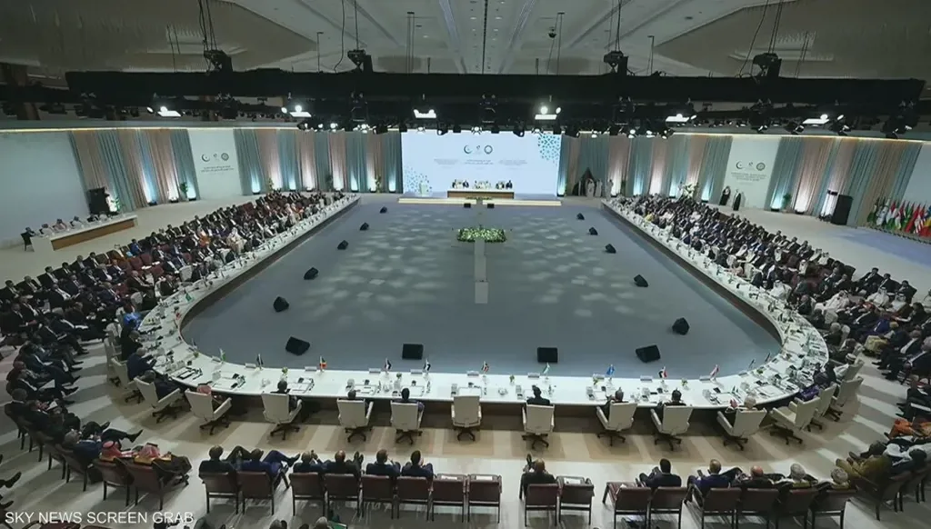 انطلاق أعمال القمة العربية الإسلامية الطارئة في الدوحة... 