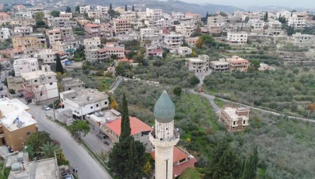 إنذار إسرائيلي بإخلاء كفرحتى… نزوح الأهالي نحو صيدا وقرى الجوار