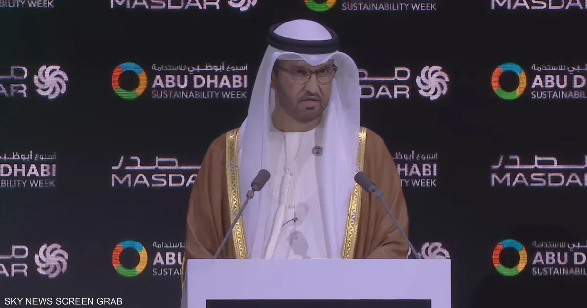 الدكتور سلطان أحمد الجابر، وزير الصناعة والتكنولوجيا المتقدمة خلال حفل اطلاق أسبوع أبوظبي للاستدامة (وكالات)