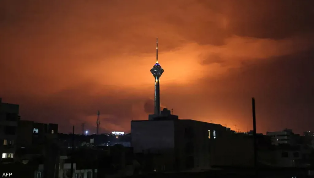 بالصورة- سماء إيران تعود إلى زمن الحرب!