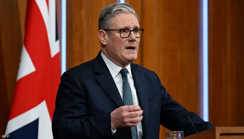 الحكومة البريطانية: رفع مستوى التهديد من "كبير" إلى "خطير" عقب هجوم في لندن