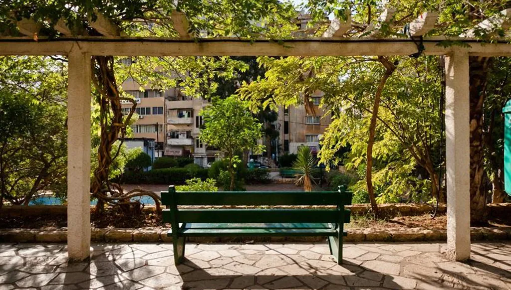 حديقة المفتي حسن خالد… من واحة خضراء إلى "متنزّه إسمنتي"؟