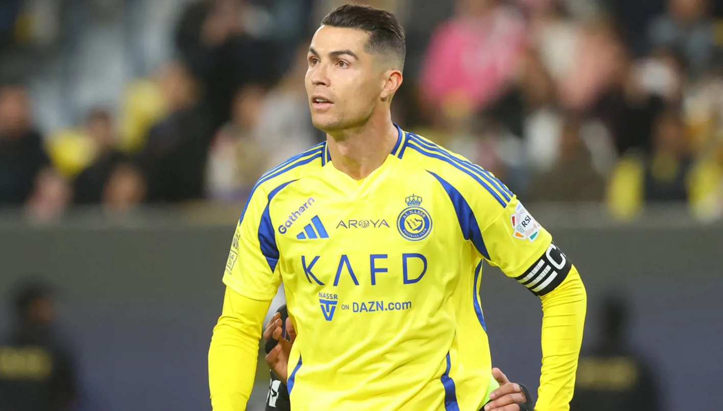 كريستيانو رونالدو إلى الهلال مزحة أم واجب وطني؟