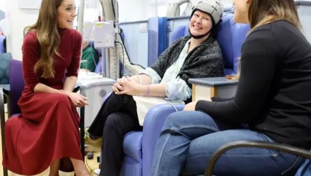 كيت ميدلتون تزور المستشفى الذي عالجها من السرطان وتشارك معاناتها مع المرضى