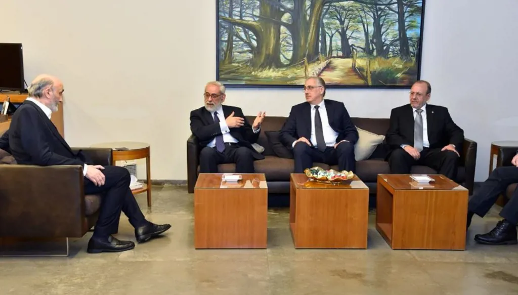 "القوات" – الطاشناق:  بداية كلام إيجابي ولا تحالفات نهائية