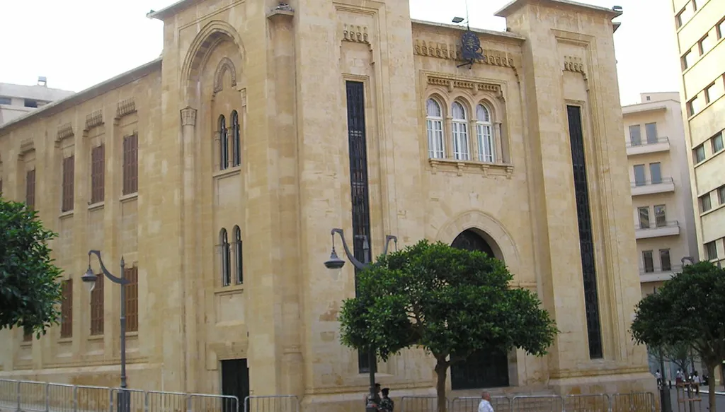 هذه قصّة الـ73 قانوناً بلا مراسيم... حبر على ورق!