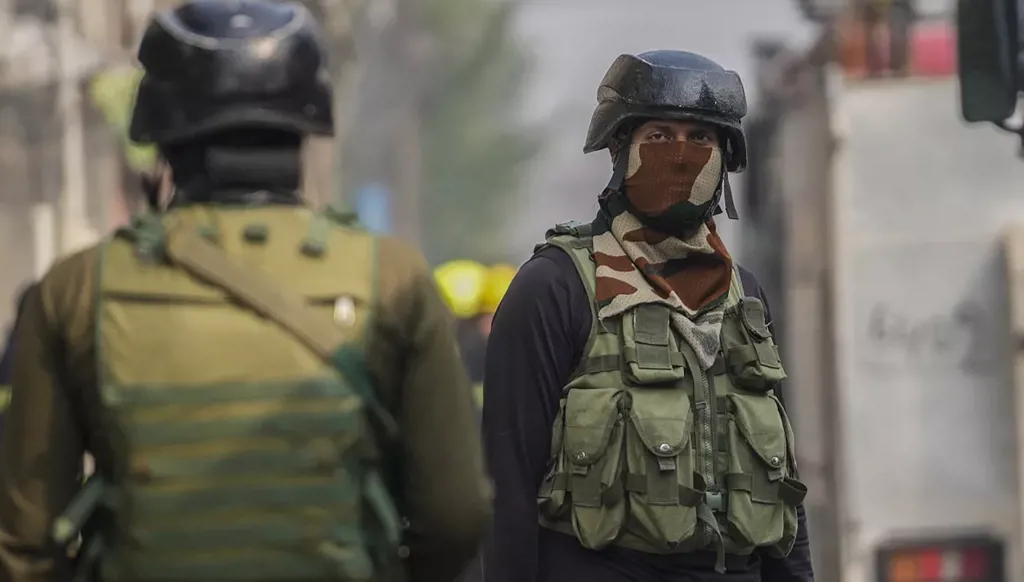 26 قتيلاً على الأقل نتيجة هجوم على سياح في كشمير