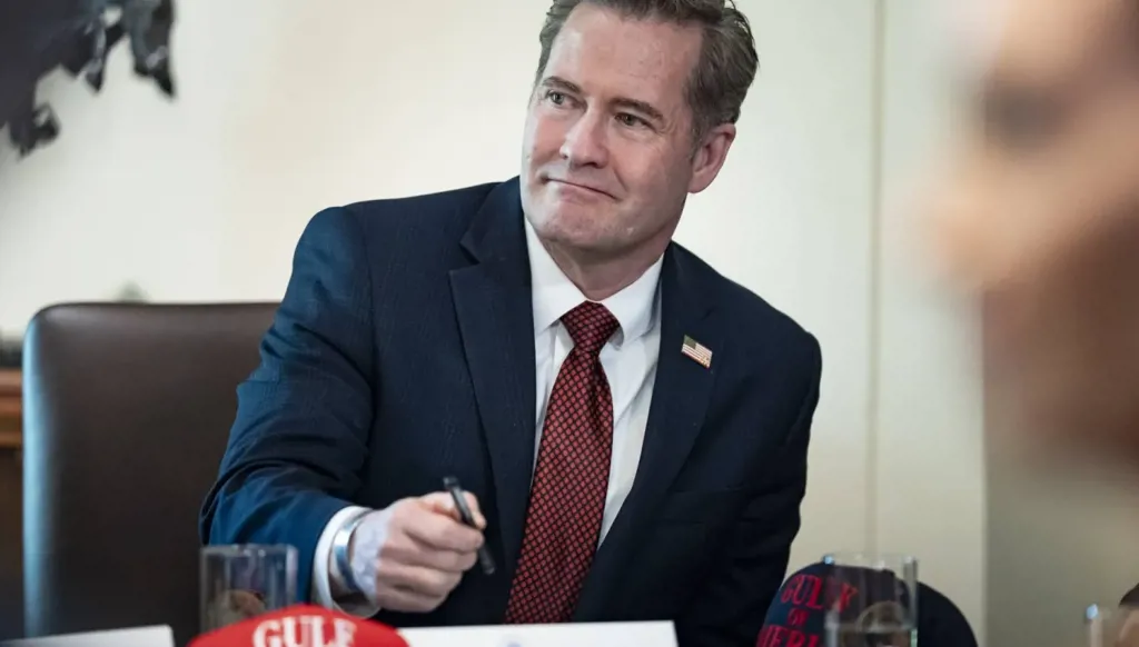 دبلوماسي أميركي يرد على وزير خارجية إيران وتدوينة "الجيران أولوية"