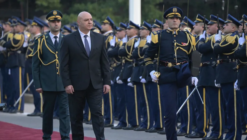 دور رئيس الجمهورية في الاستشارات: صندوق بريد أم شريك في التسمية؟