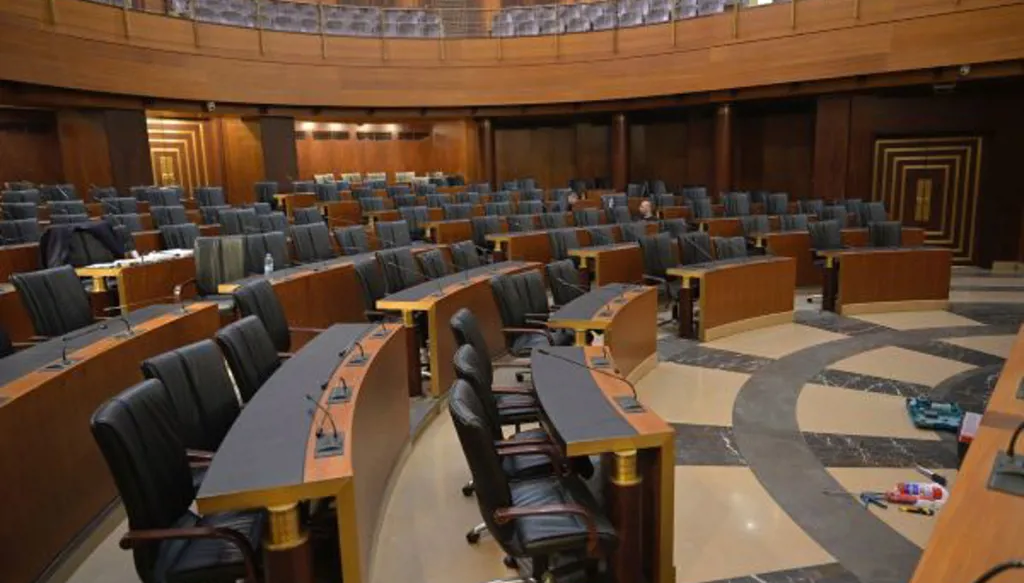 المعارضة تتّجه نحو خياري عون أو أزعور  الثلاثي "أمل" و"الحزب" و"التيار" لا يبدّل خياره