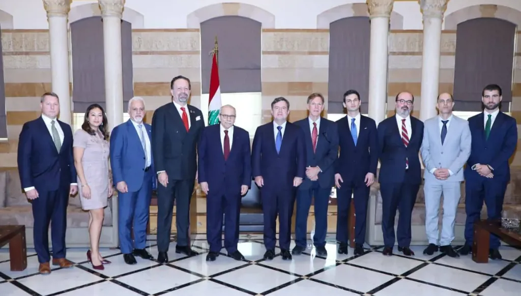 العصا والجزرة مجددا لتحفيز لبنان على التحرك