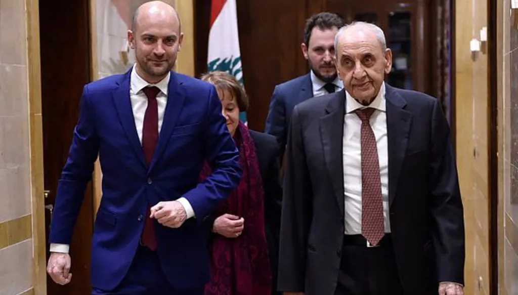 مفتاح البرلمان عند برّي والرؤساء لم يكونوا من خياراته... تأقلم مع الهراوي وهادن لحّود وسليمان واختلف مع عون