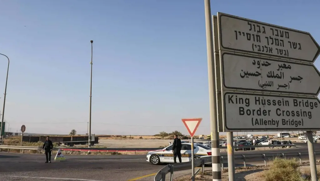 إسرائيل تعيد فتح "معبر اللنبي" غداً الأربعاء