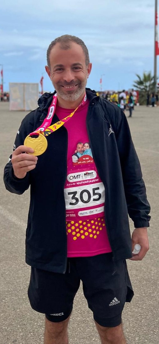 الزميل خلدون زين الدين بعد إنهاء ماراثون 42 km.