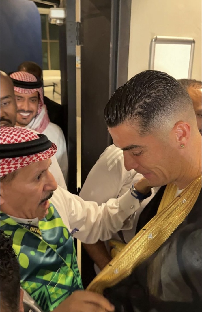 كريستيانو رونالدو وإبراهيم الفريان. (إكس)