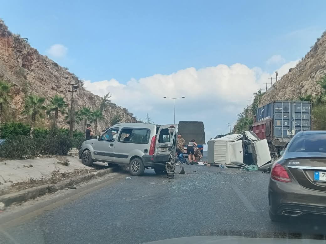 الحادث على اوتوستراد طبرجا (النهار)