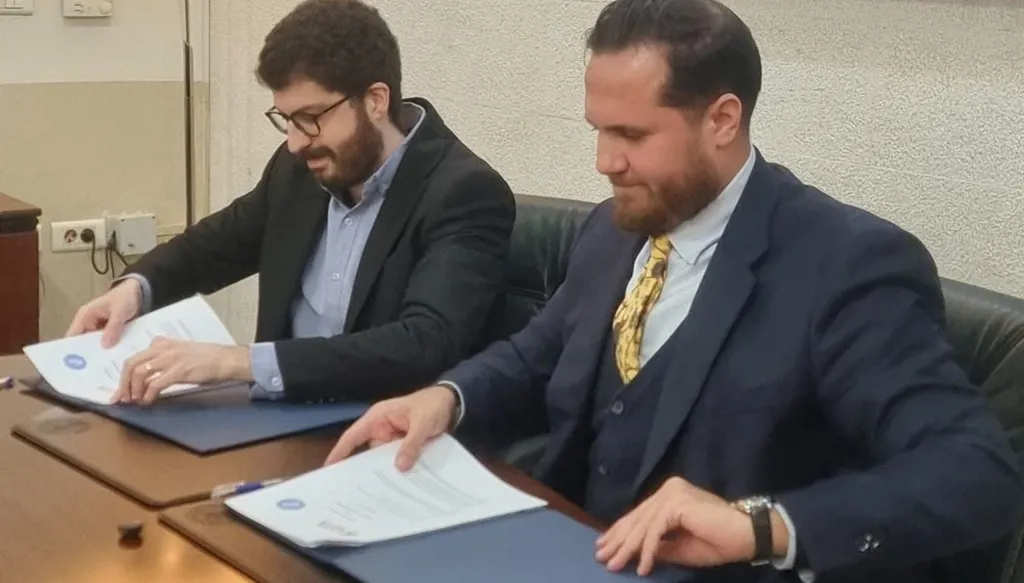 مذكرة تفاهم بين جامعة هايكازيان وجمعية خبراء التحليل التقني