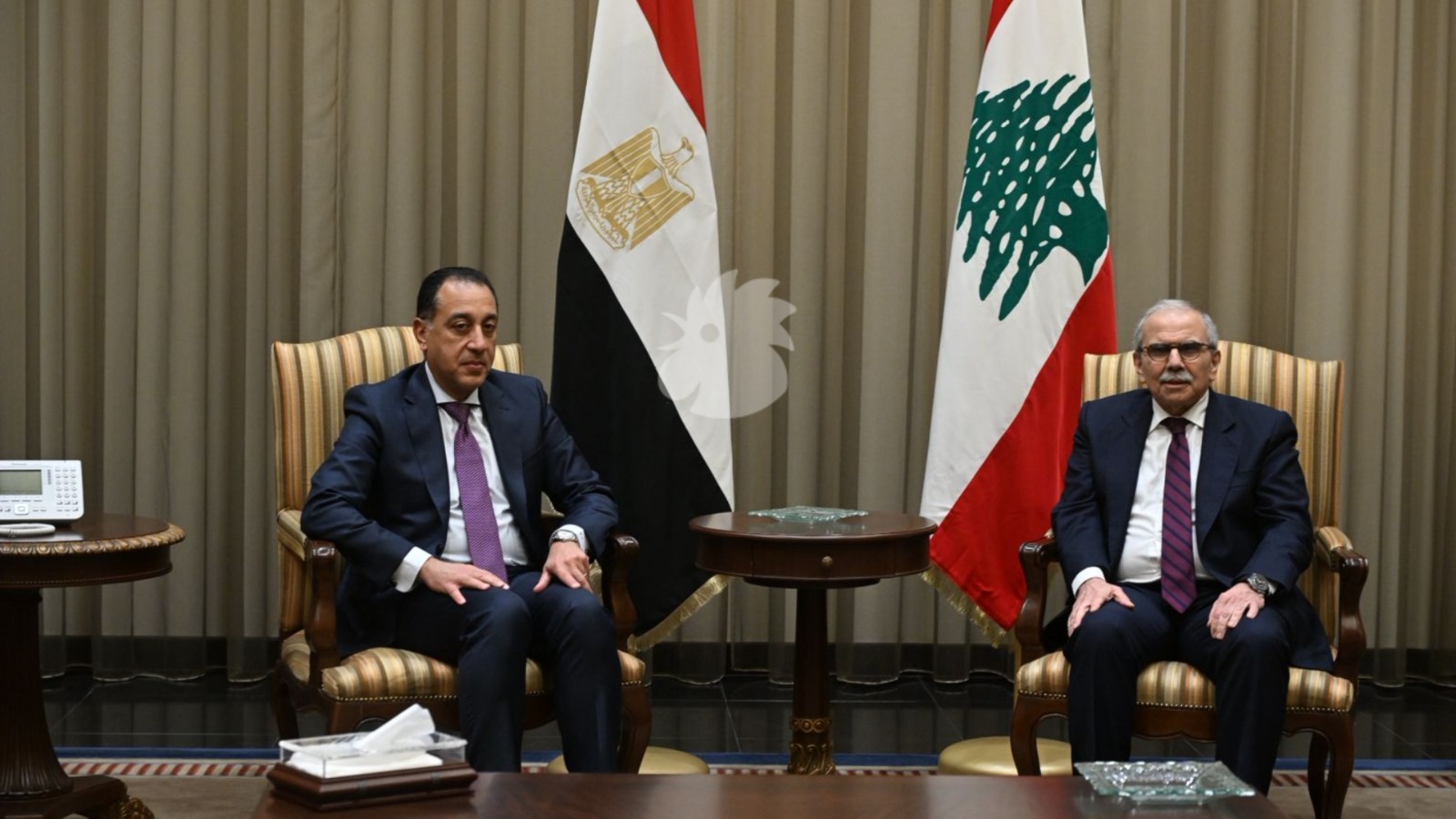 12b1c1b81d1f4975b93cbdd589e0c038_192312.