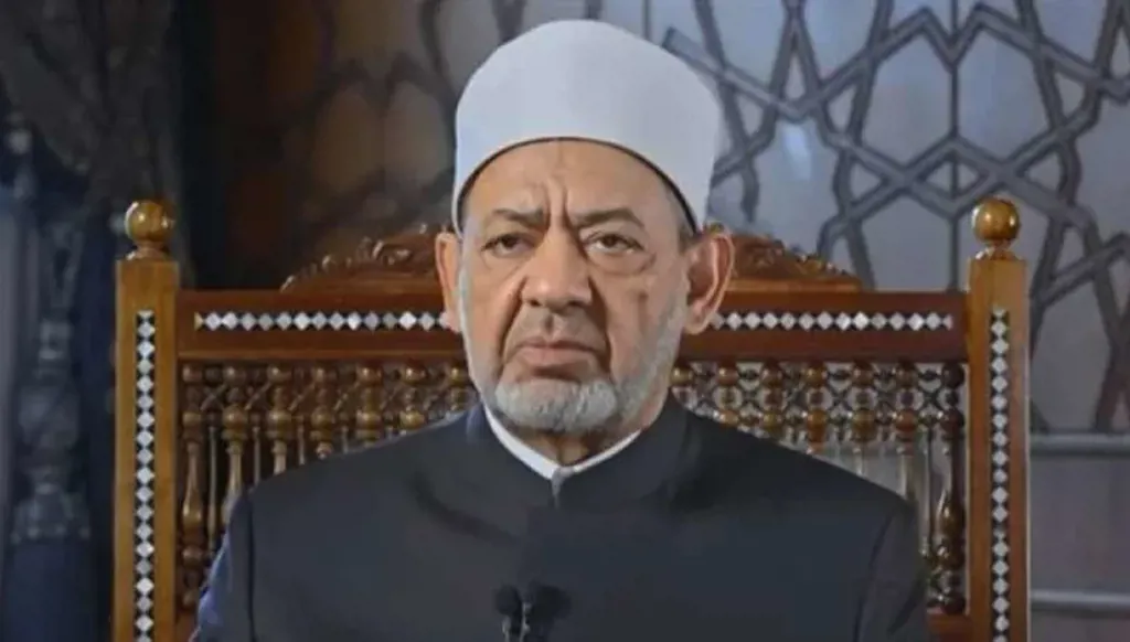 تفسيرات متضاربة لتأجيل زيارة شيخ الأزهر لبيروت