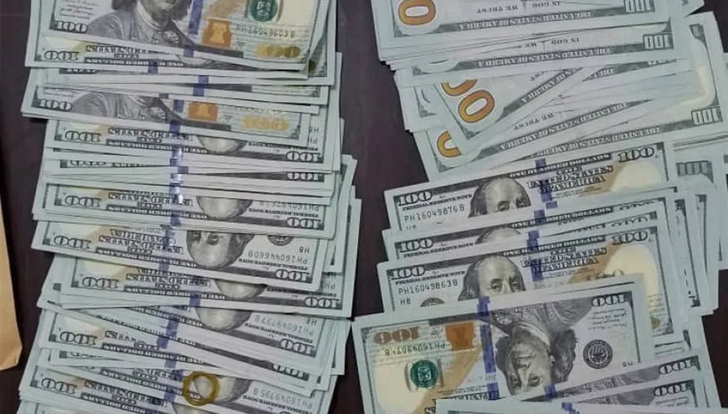 بدلاً من 280 دولاراً... مصرف يودع عن طريق الخطأ 81 تريليون دولار في حساب أحد عملائه