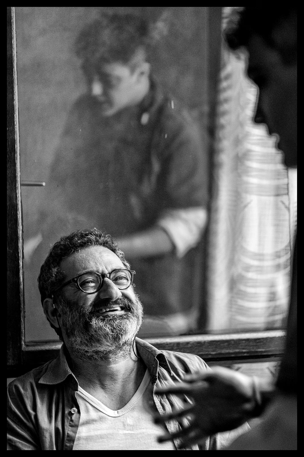 جورج خبّاز مع أمير فخر الدين خلال التصوير. (صوفي دافان)