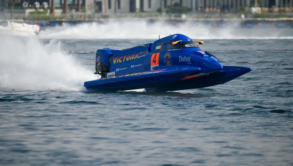 "فيكتوري" يستهل حملة الدفاع عن لقب بطولة العالم لـ"فورمولا 1" في إيطاليا