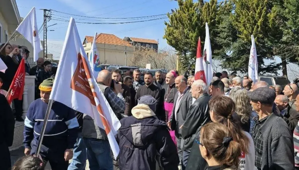 حملة على بكركي