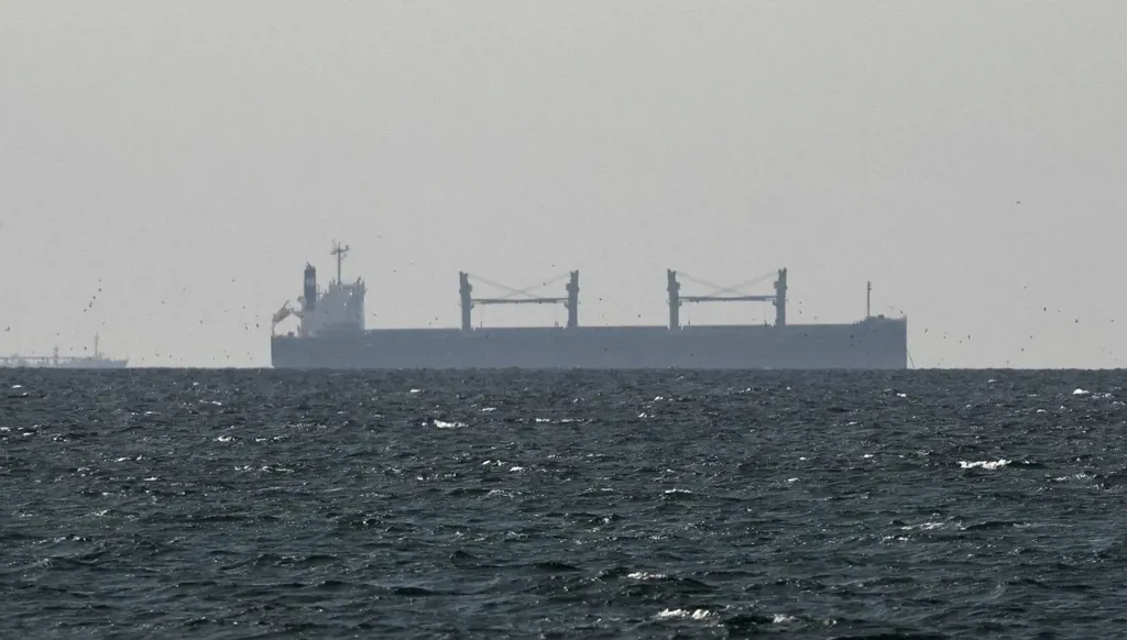 ناقلة غاز ترفع علم الهند عبرت مضيق هرمز