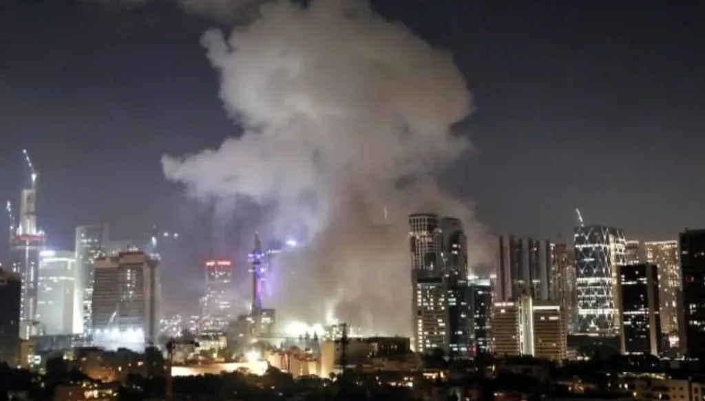 طهران تُطلق صواريخ على شمال إسرائيل… وتل أبيب تُكثّف ضرباتها للأهداف العسكرية الإيرانية