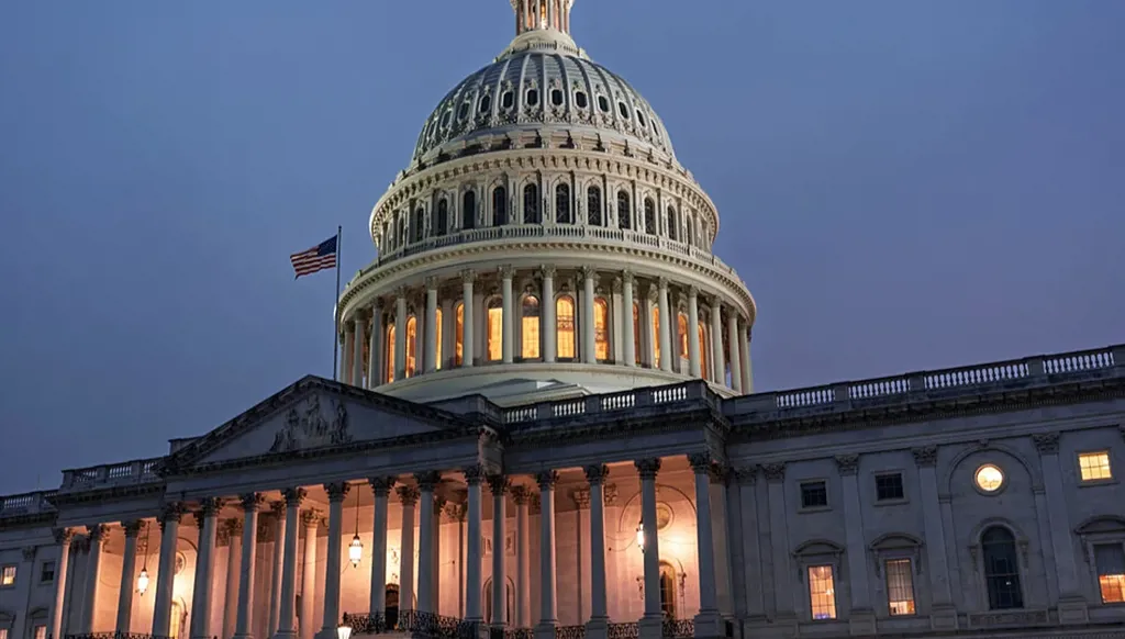 اتفاق موقت ينهي الإغلاق الحكومي في الولايات المتحدة ويعيد بعض الهدوء للأسواق