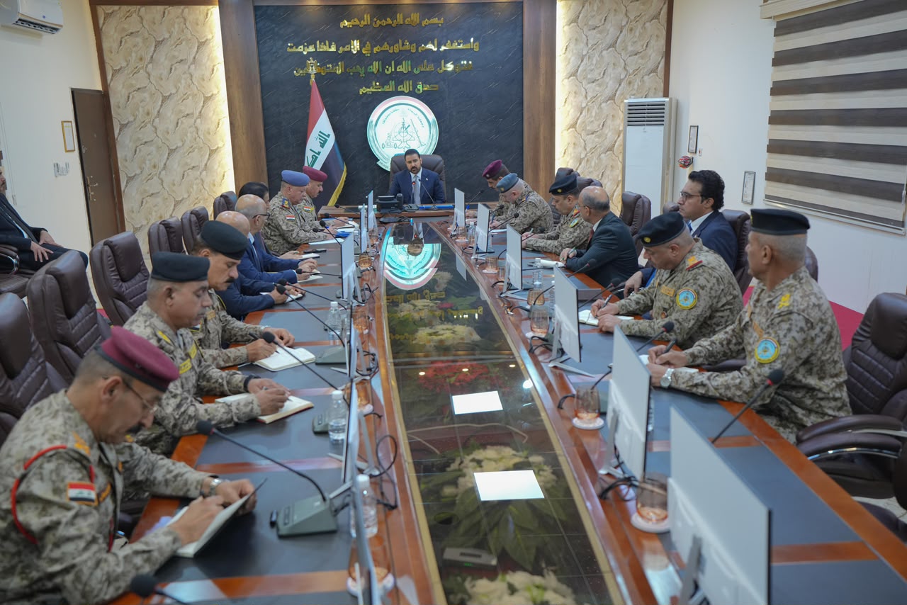 من زيارة الزيدي إلى إلى مركز العمليات في قيادة الدفاع الجوي (مجلس الوزراء العراقي).