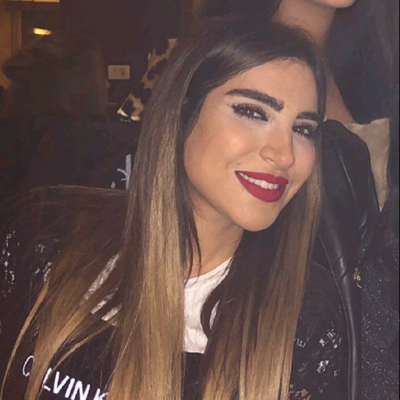 كالين فارس، مديرة فرع سيدروس بنك في جونية سابقاً.