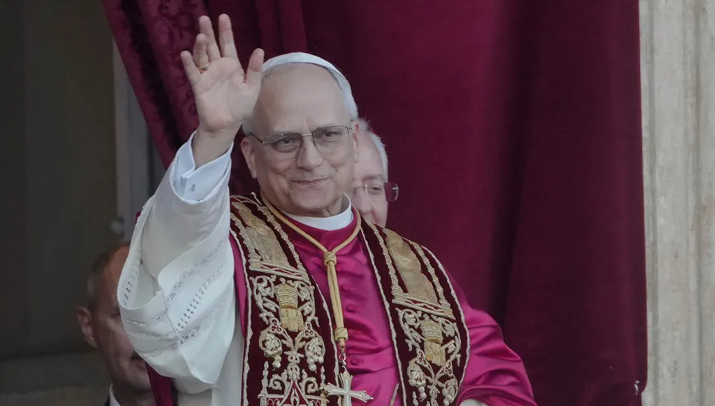 من Pax Americana إلى Pontifex Americanus